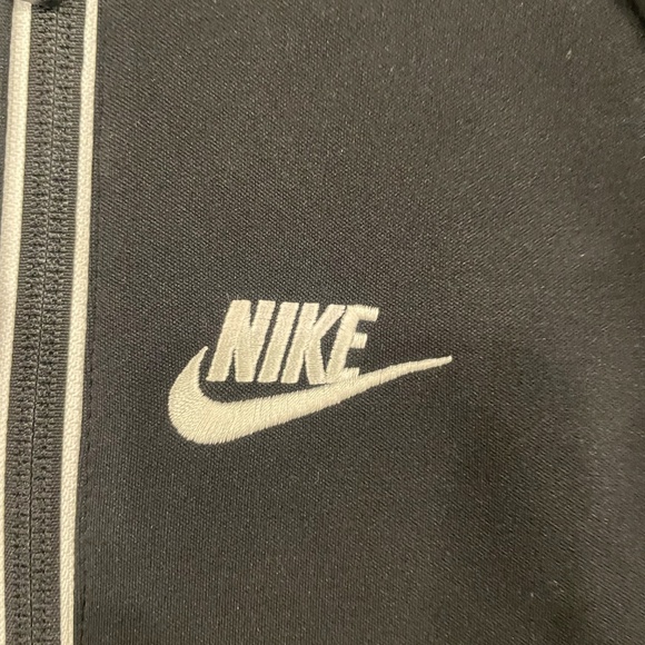 Black and White Nike Zipper Track Suit - Picture 4 of 6